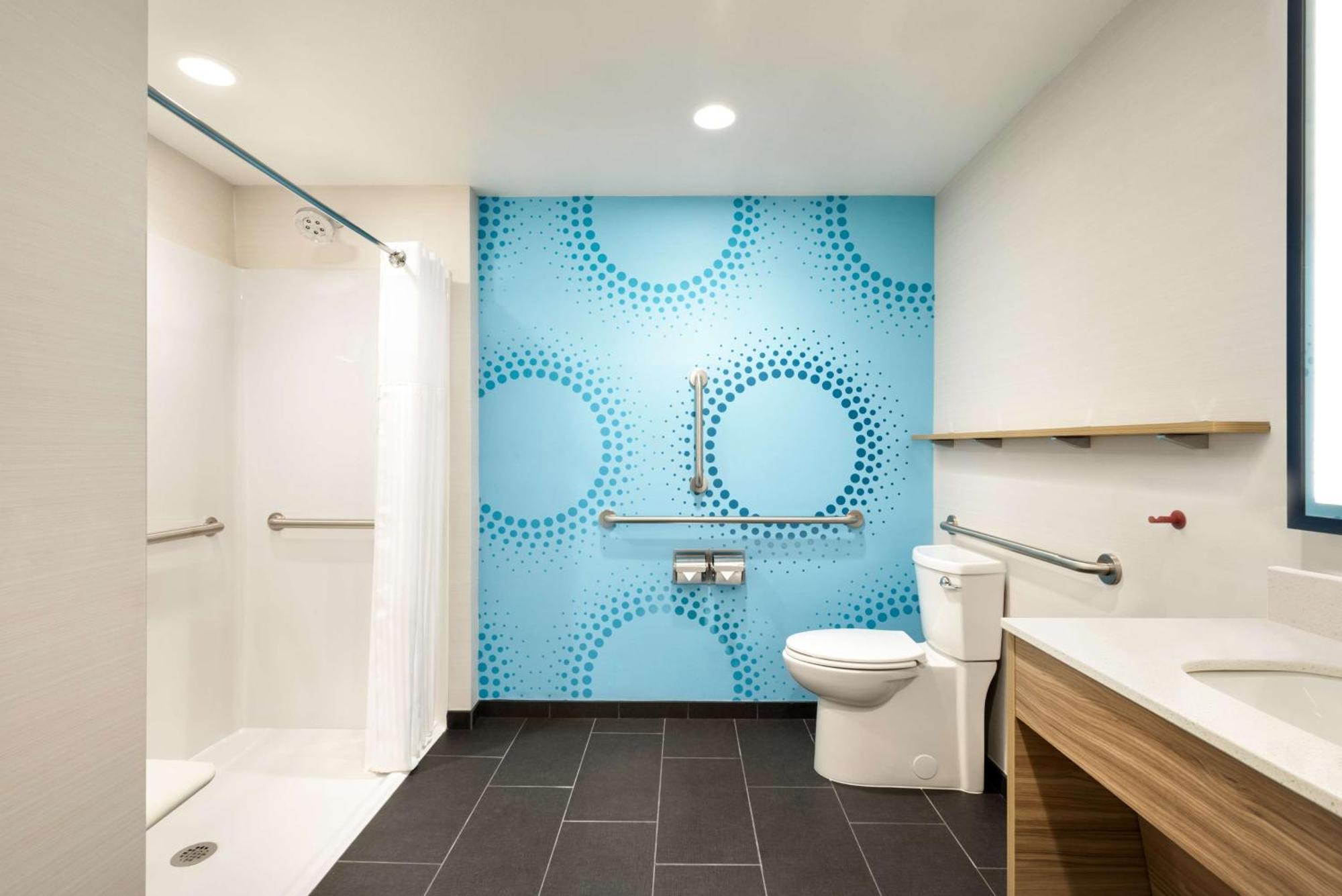 Tru By Hilton Cedar Rapids Westdale Hotel Ngoại thất bức ảnh