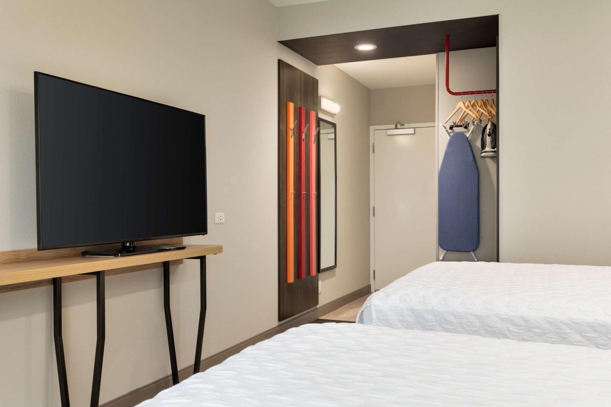 Tru By Hilton Cedar Rapids Westdale Hotel Ngoại thất bức ảnh