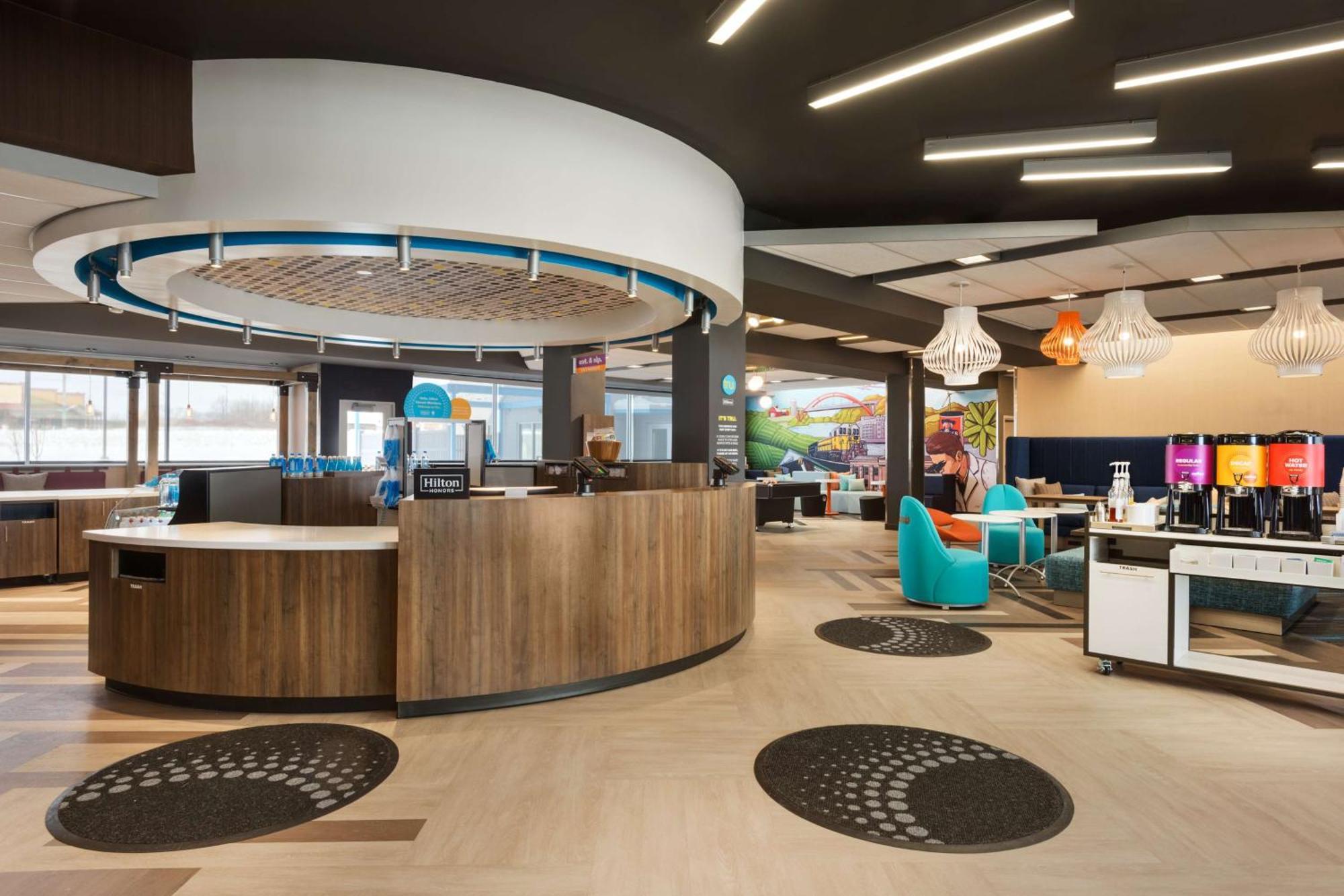 Tru By Hilton Cedar Rapids Westdale Hotel Ngoại thất bức ảnh