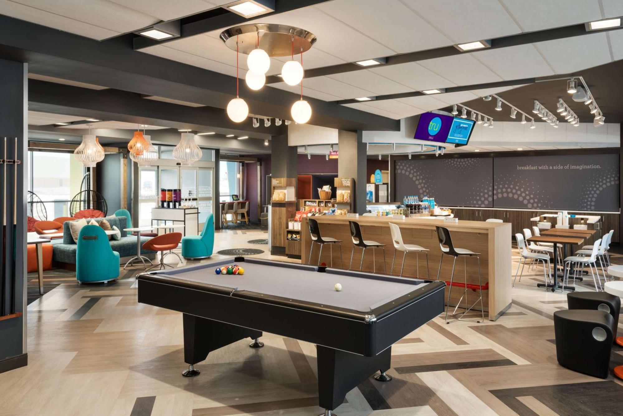 Tru By Hilton Cedar Rapids Westdale Hotel Ngoại thất bức ảnh